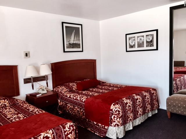 Maple Inn And Suites Лос-Банос Экстерьер фото